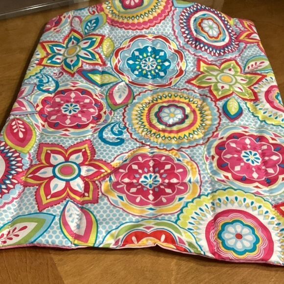 NWOT. Hand Crafted Reversible Doll/Stuffed Animal Quilt with Pillow Set - Picture 4 of 6